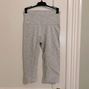 Size 6 crop leggings luxtreme lululemon
